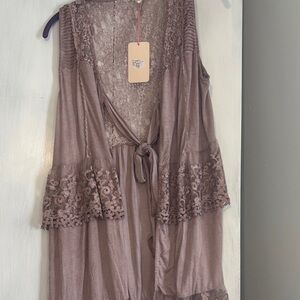 entro Mauve Lace-Trim Tie-Front Vest